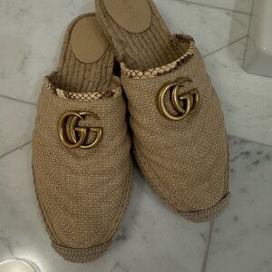 Gucci Tan Espadrille Slip-Ons with Gold Logo